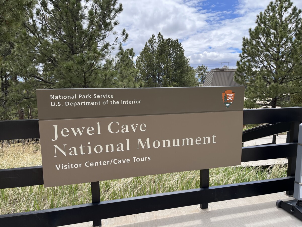 Read more about the article Jewel Cave National Monument – Hot Springs, SD