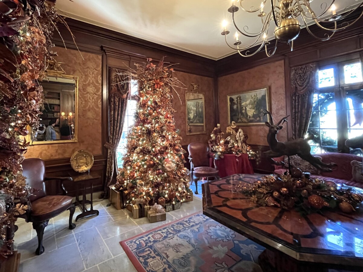Christmas at Tate House Tate, Ga • Finding Family Adventures